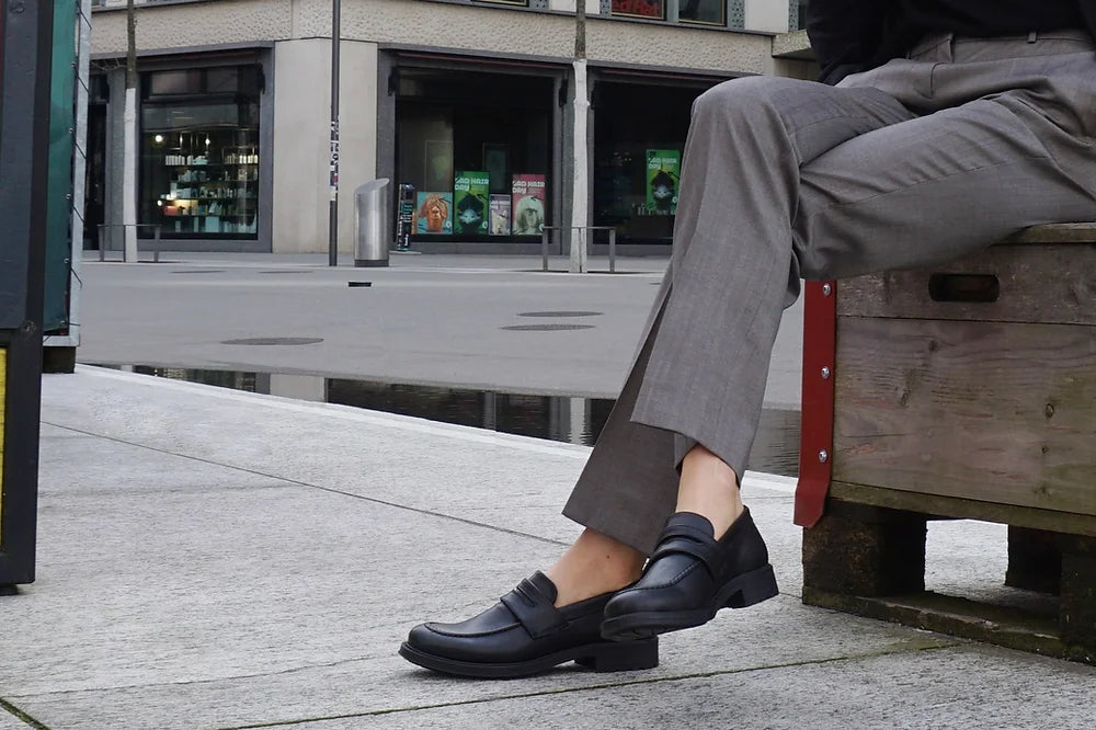 LOAFER Flat Loafer Apple Leather